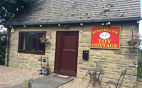 Ringinglow Cottage